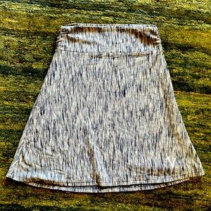 Voormi Women’s knee length wool blend skirt